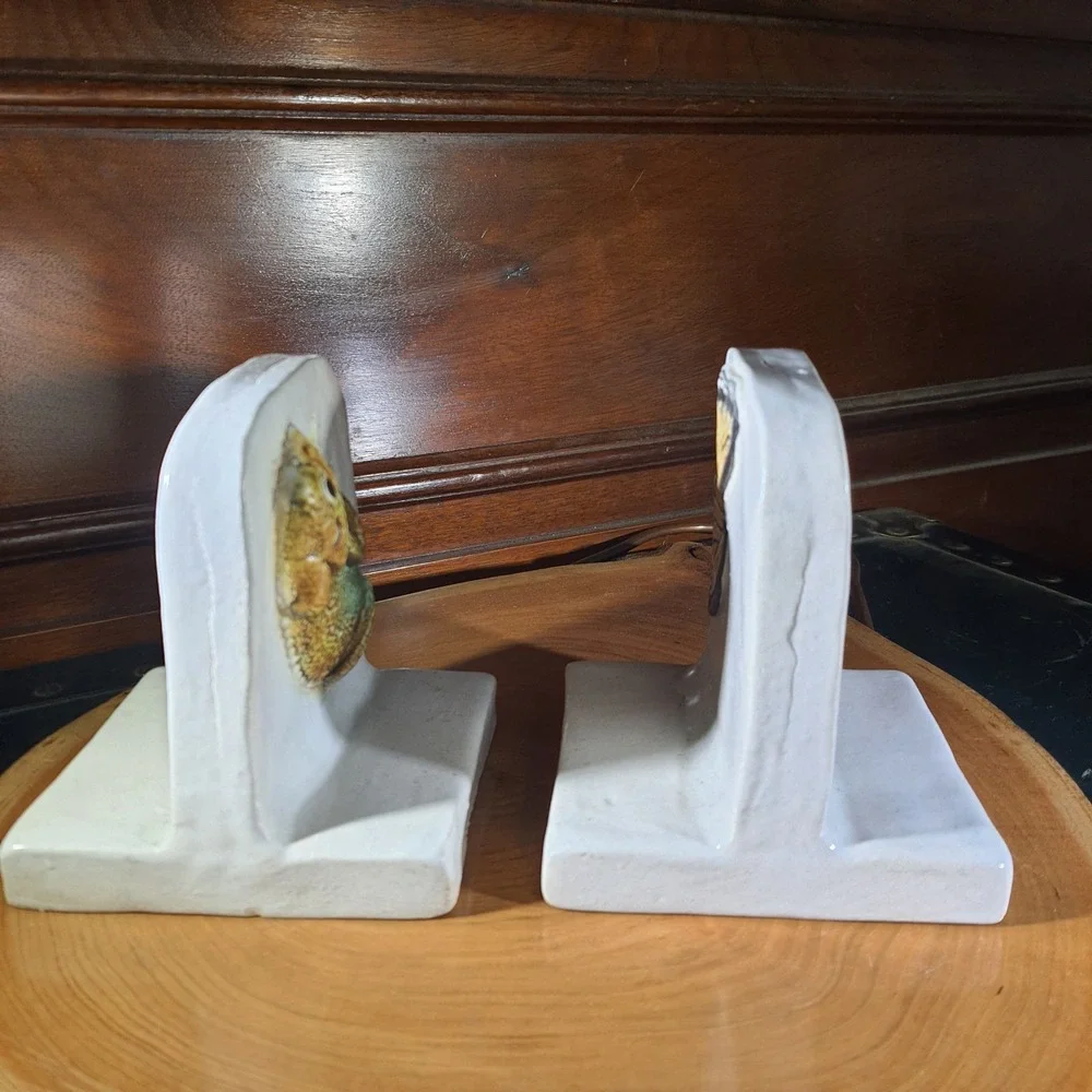 Vintage 1995 Natalie Surving Art Pottery Bookends Towel Rack Frog & Butterfly
